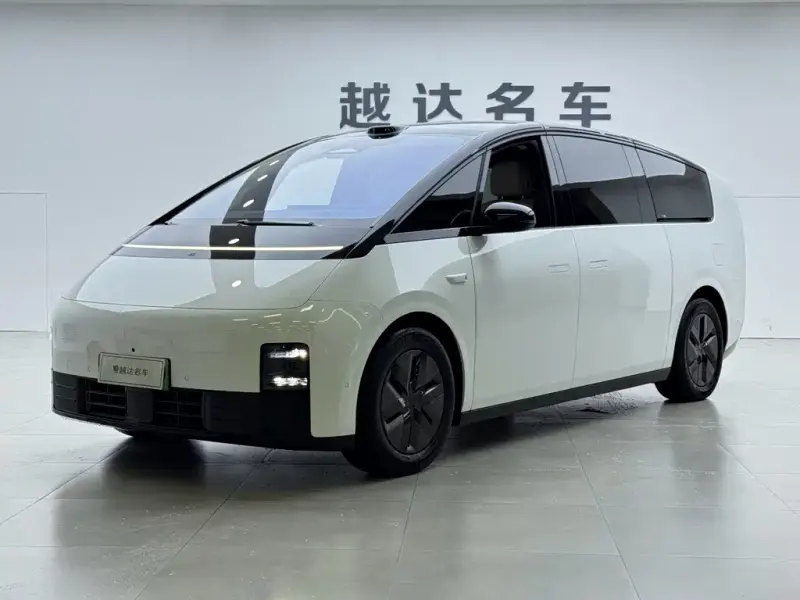 Li Auto Li MEGA, 2025