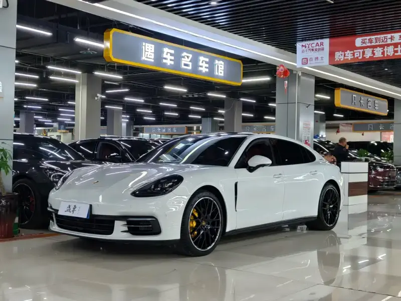 Porsche Panamera, 2019