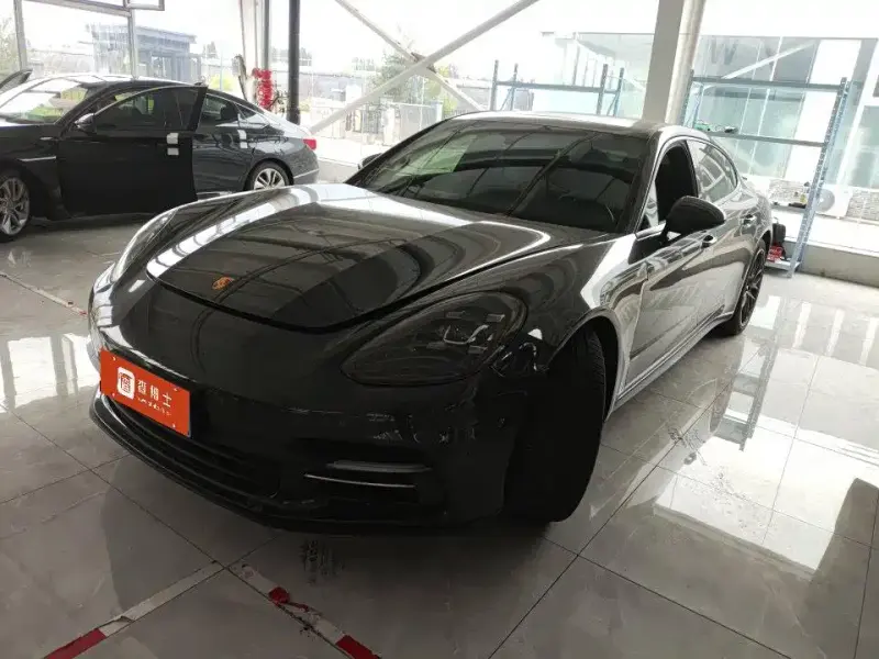 Porsche Panamera, 2018