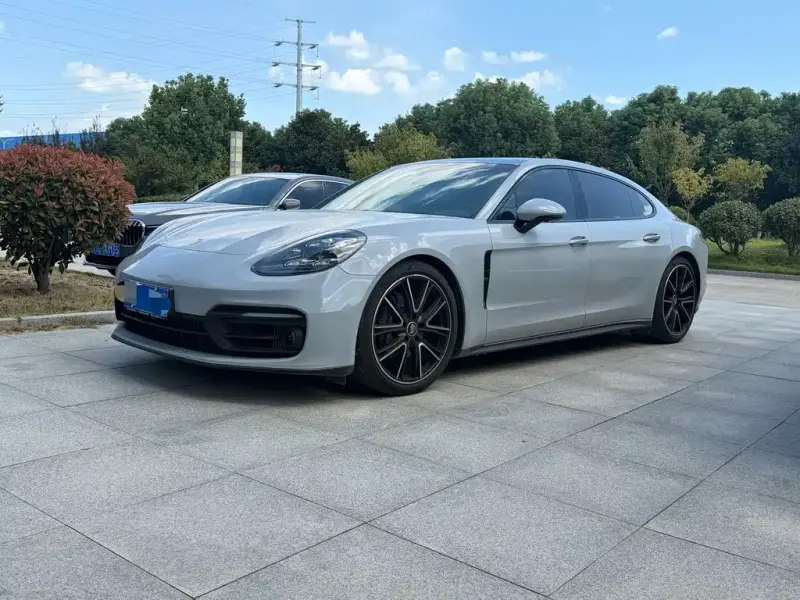 Porsche Panamera, 2023