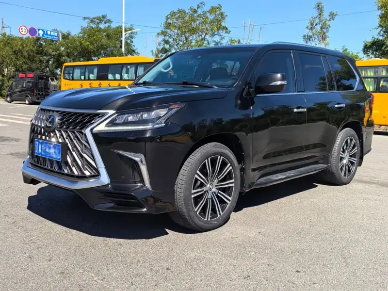 Lexus LX, 2016