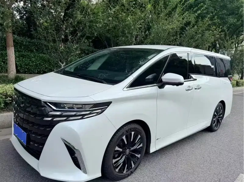 Toyota Alphard, 2026