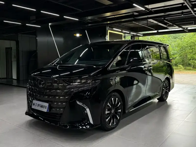 Toyota Alphard, 2025