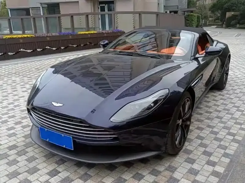 Aston Martin DB11, 2021