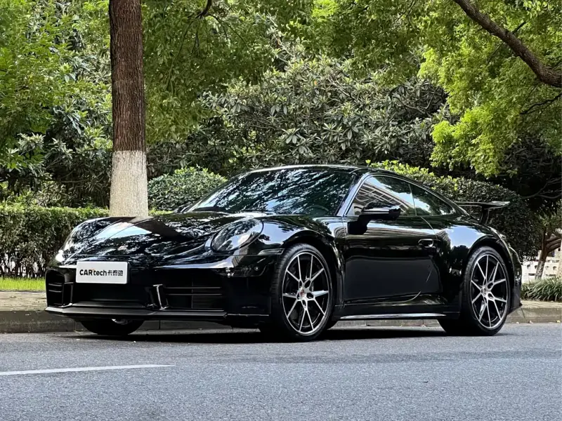Porsche 911, 2025