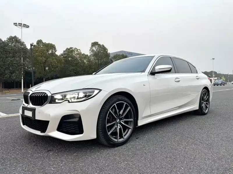 BMW 3 Series, 2022