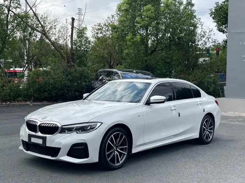 BMW 3 Series, 2022