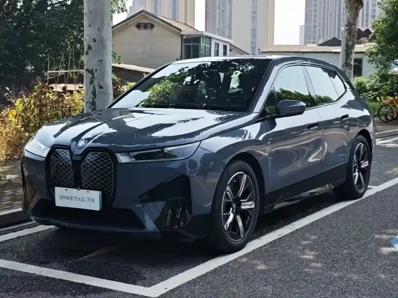 BMW iX, 2022