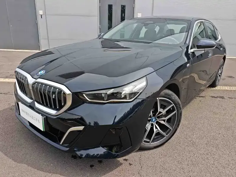BMW i5, 2025