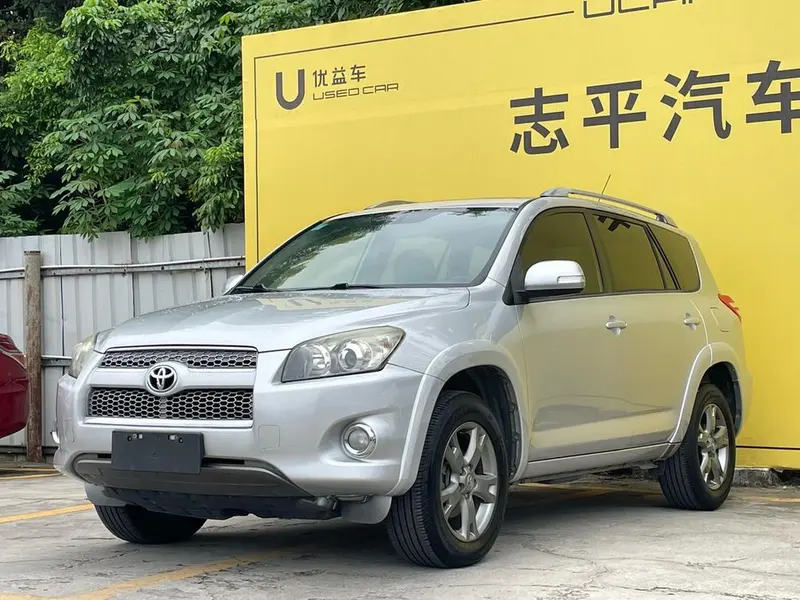 Toyota RAV4, 2013