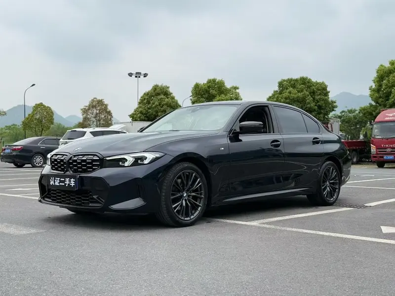BMW 3-Series, 2023
