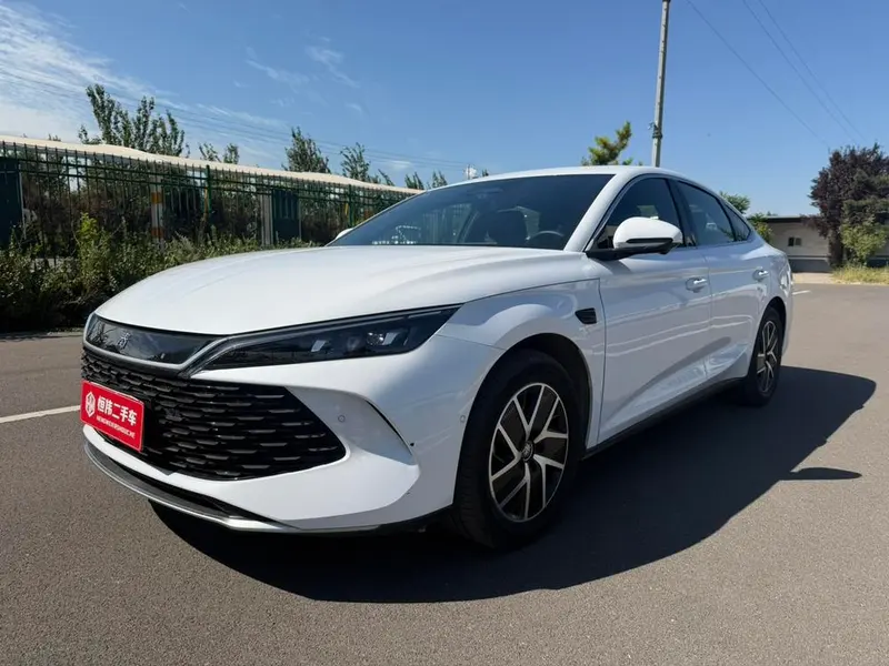 BYD Qin L DM, 2025