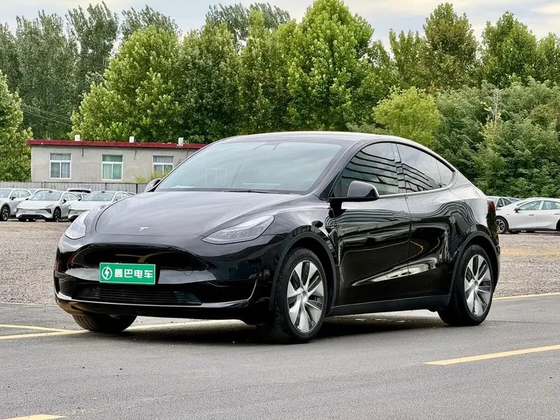 Tesla Model Y, 2022