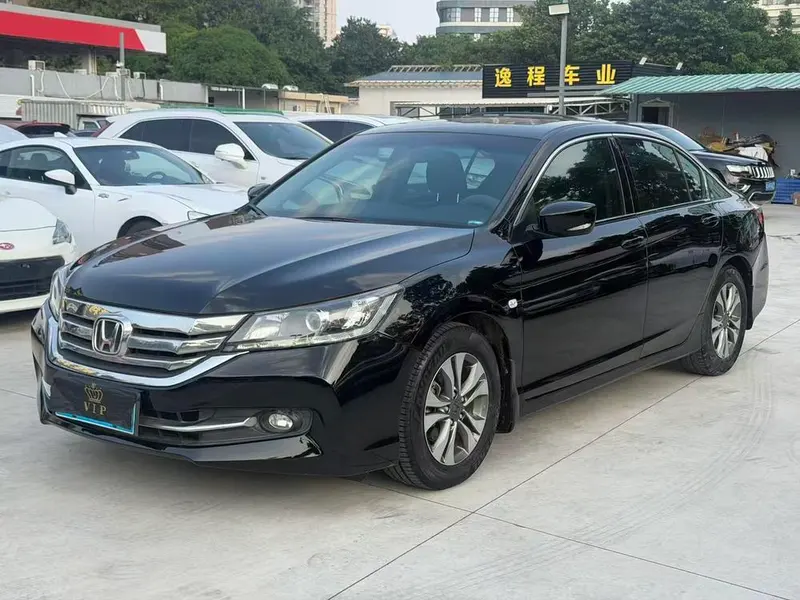 Honda Accord, 2015