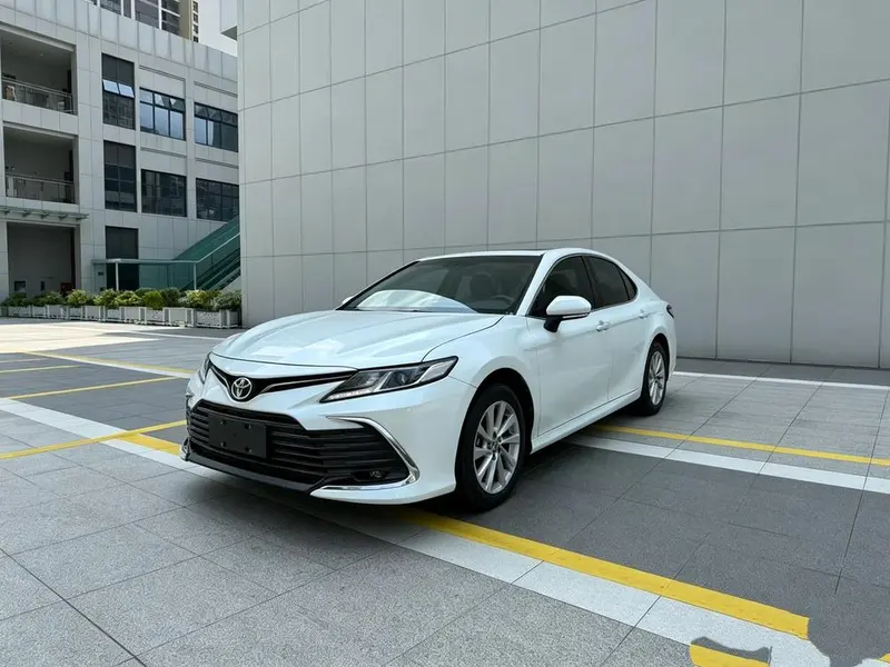Toyota Camry, 2023