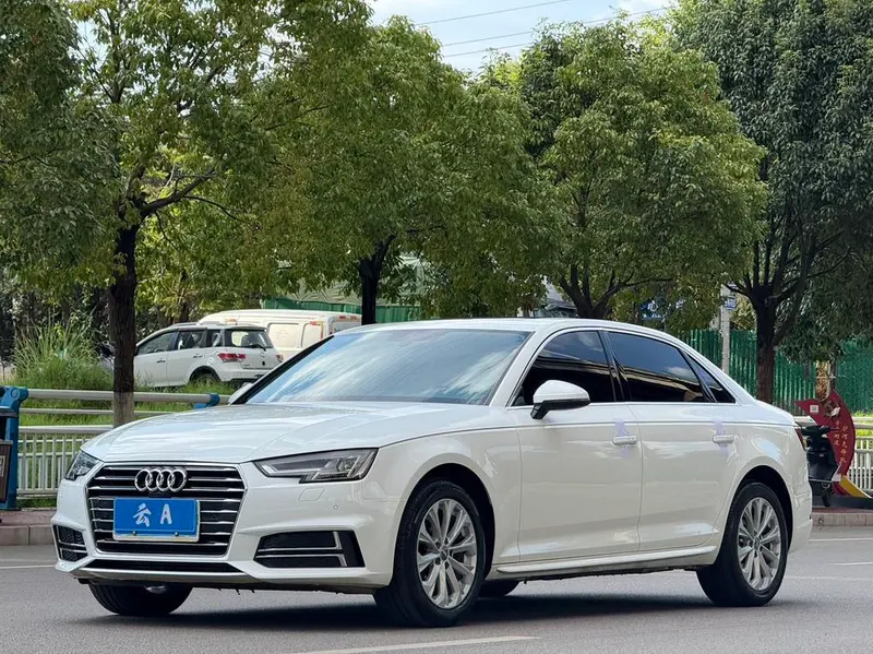 Audi A4L, 2019