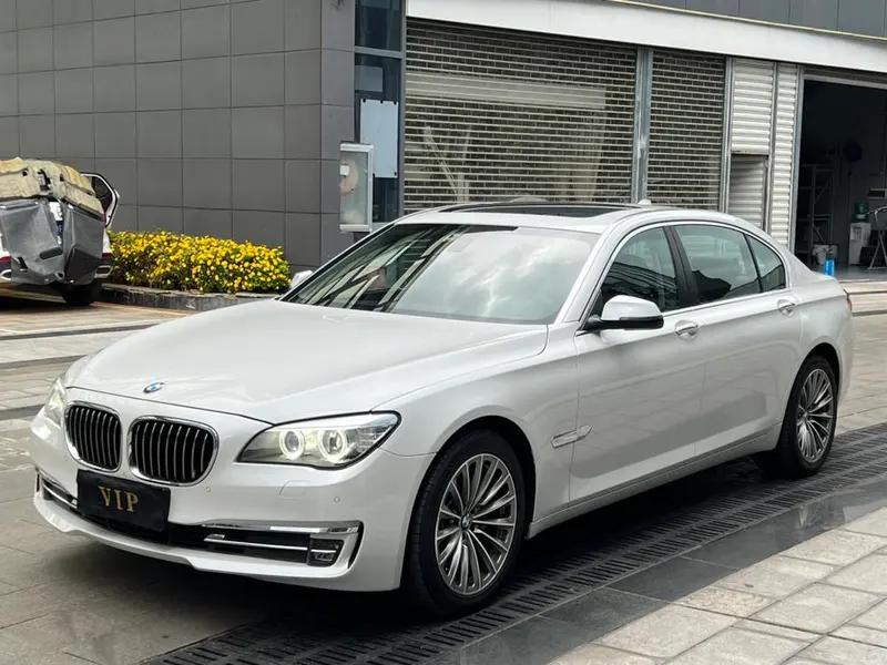 BMW 7-Series, 2013