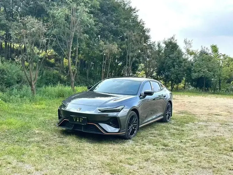 Changan UNI-V, 2025
