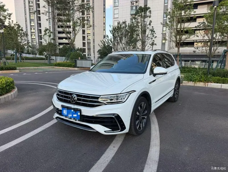 Volkswagen Tiguan L, 2023