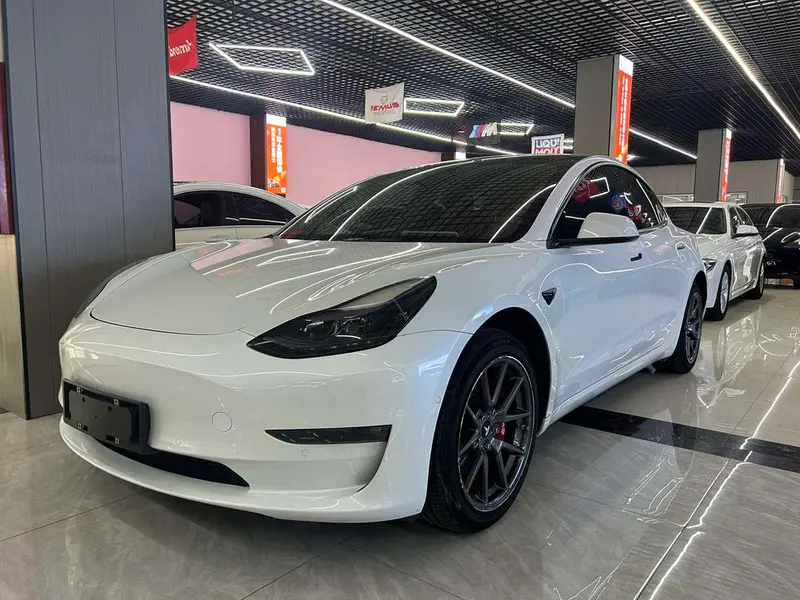 Tesla Model 3, 2022