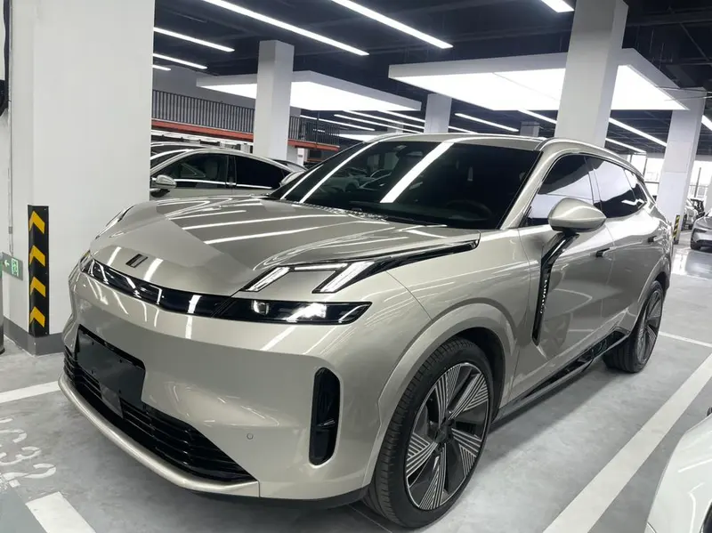 Lynk & Co 08 EM-P, 2023