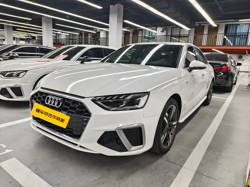 Audi A4L, 2020