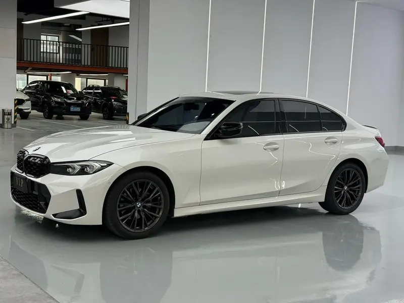 BMW 3-Series, 2023
