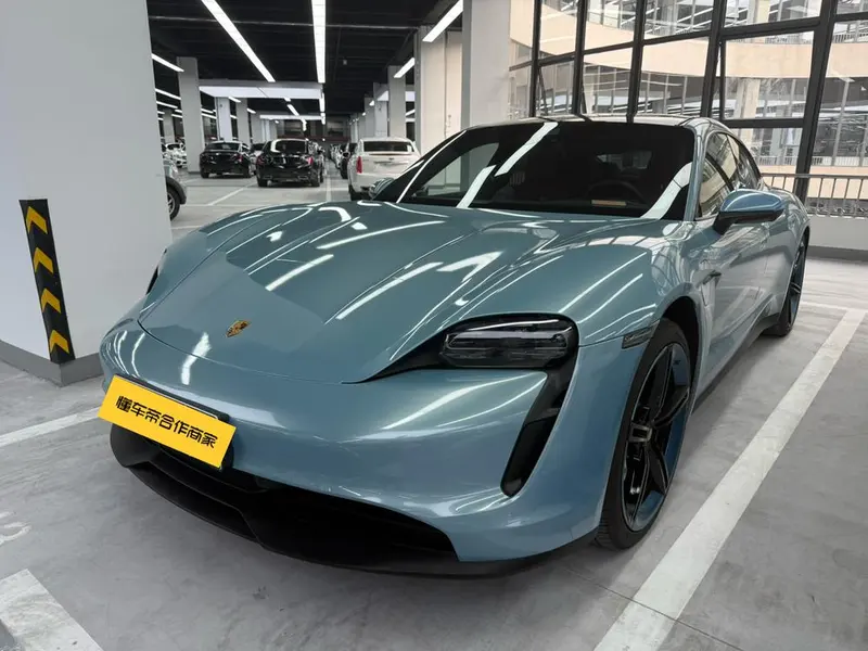 Porsche Taycan, 2020