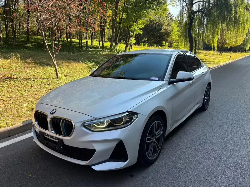 BMW 1-Series 120i M Sport Edition, 2021 — фото 1