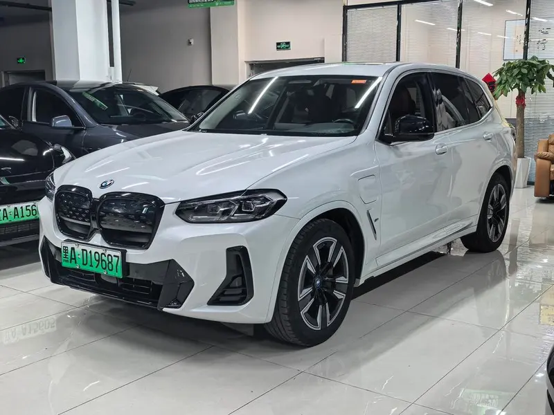 BMW iX3, 2022