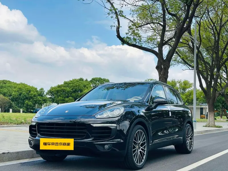 Porsche Cayenne, 2015