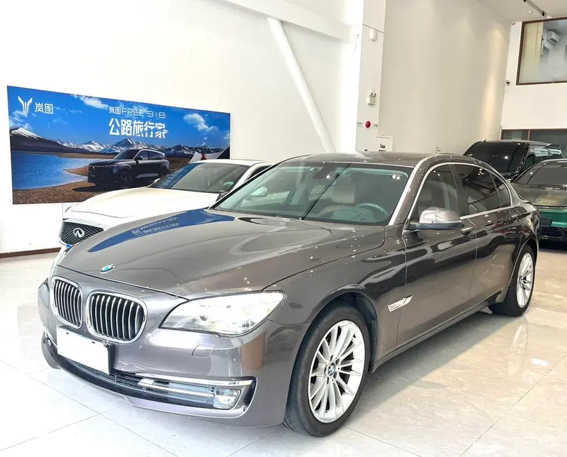 BMW 7-Series, 2014