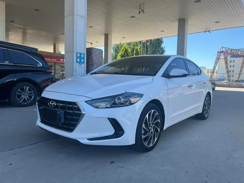 Hyundai Elantra Lingdong, 2020