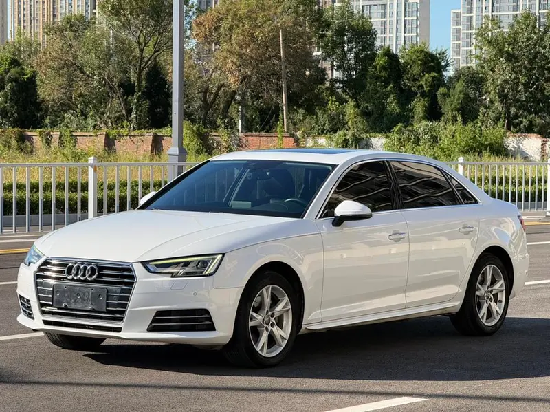 Audi A4L, 2018