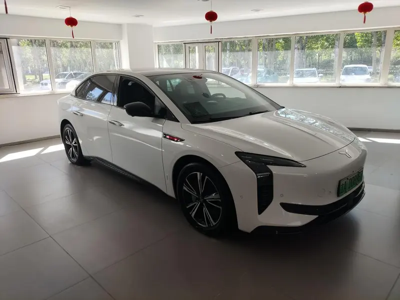 Hongqi EH7, 2024