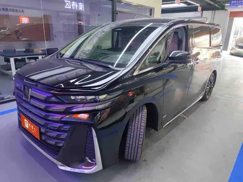 Toyota Vellfire, 2023