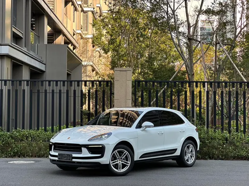 Porsche Macan, 2022