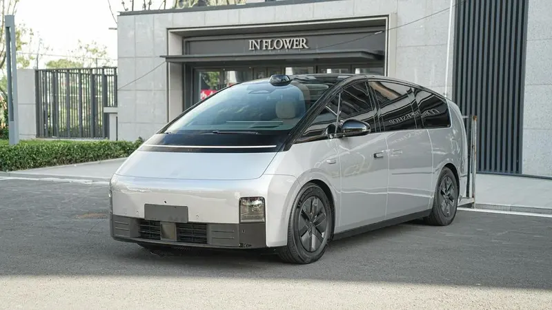 Li Auto MEGA, 2024
