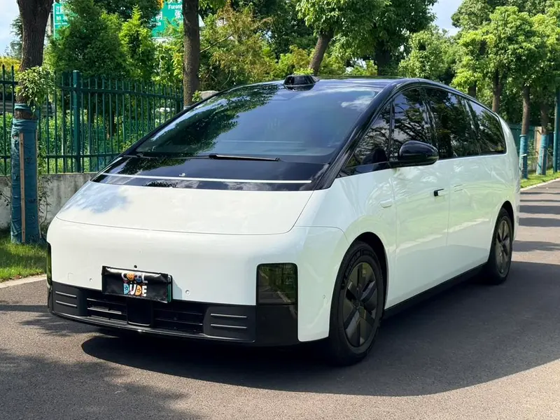 Li Auto MEGA, 2024