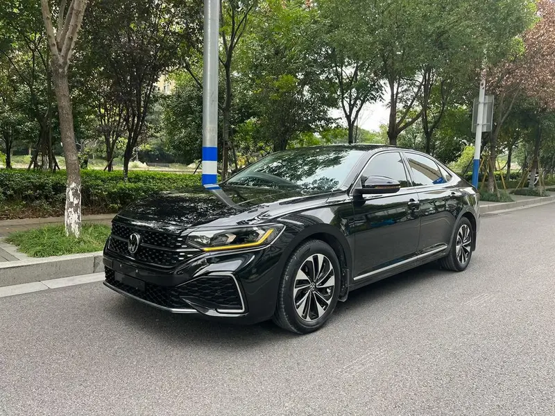 Volkswagen Passat, 2023