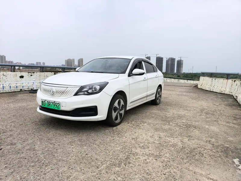 Dongfeng Fengshen E70, 2022