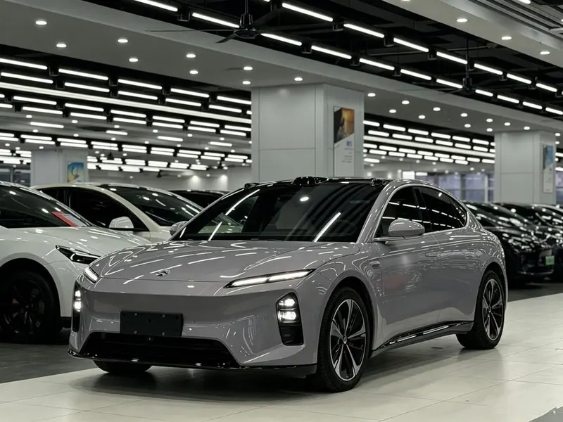 NIO ET5, 2025