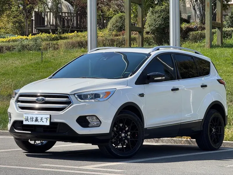 Ford Kuga, 2017