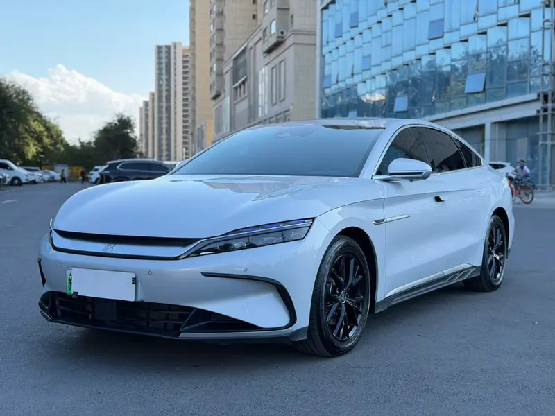 BYD Han DM, 2025