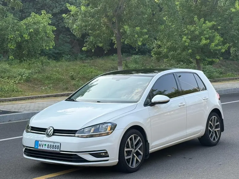 Volkswagen Golf, 2020