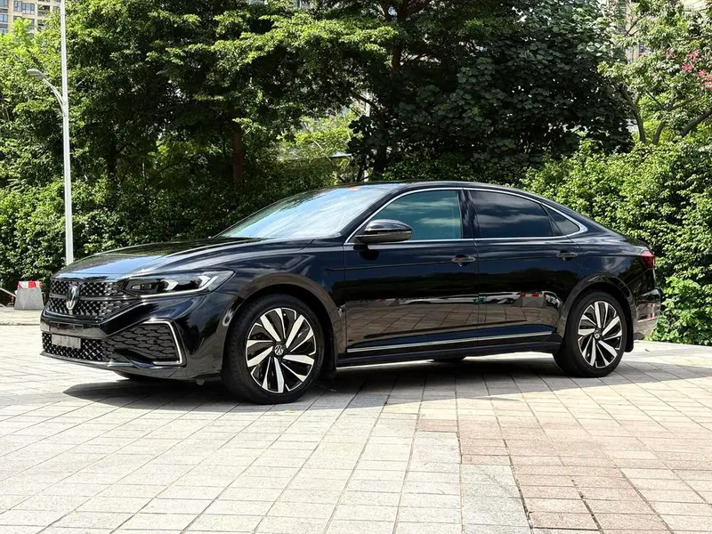 Volkswagen Passat, 2022