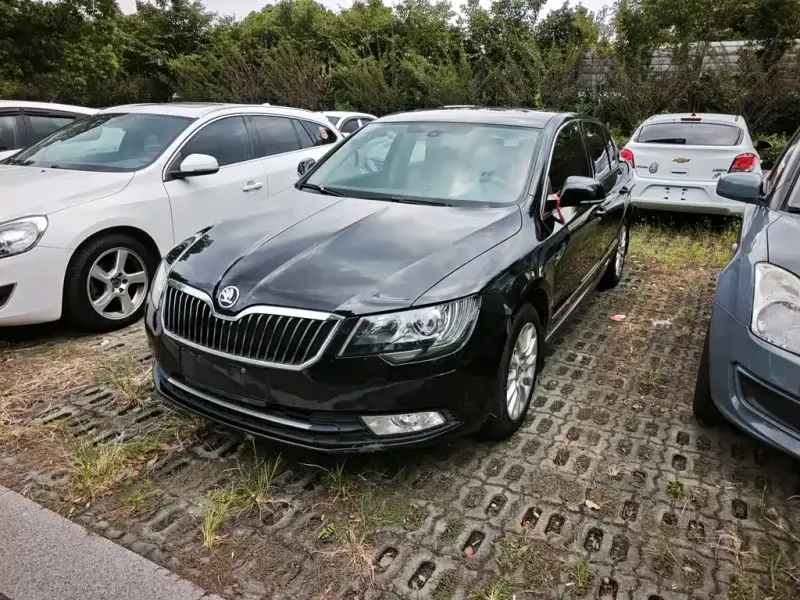 Skoda Superb, 2013