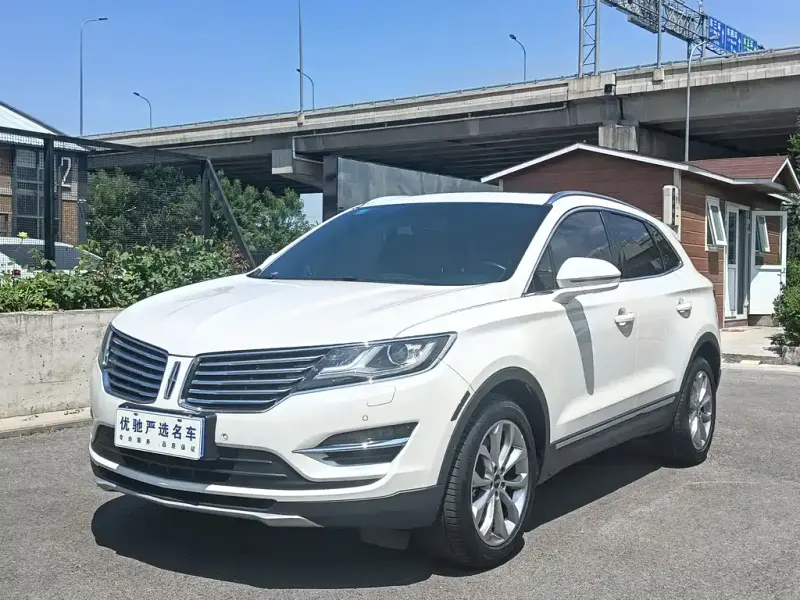 Lincoln MKC, 2017