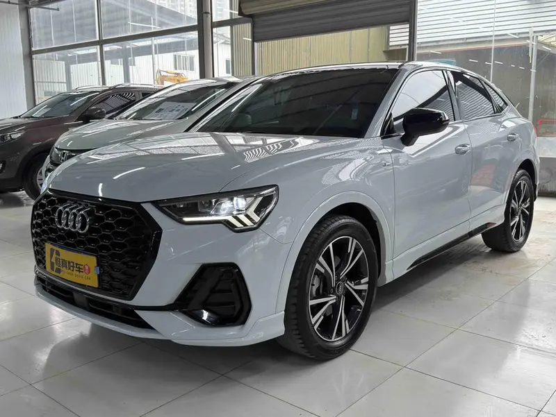Audi Q3 Sportback, 2021