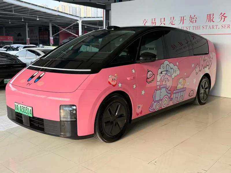 Li Auto MEGA, 2025